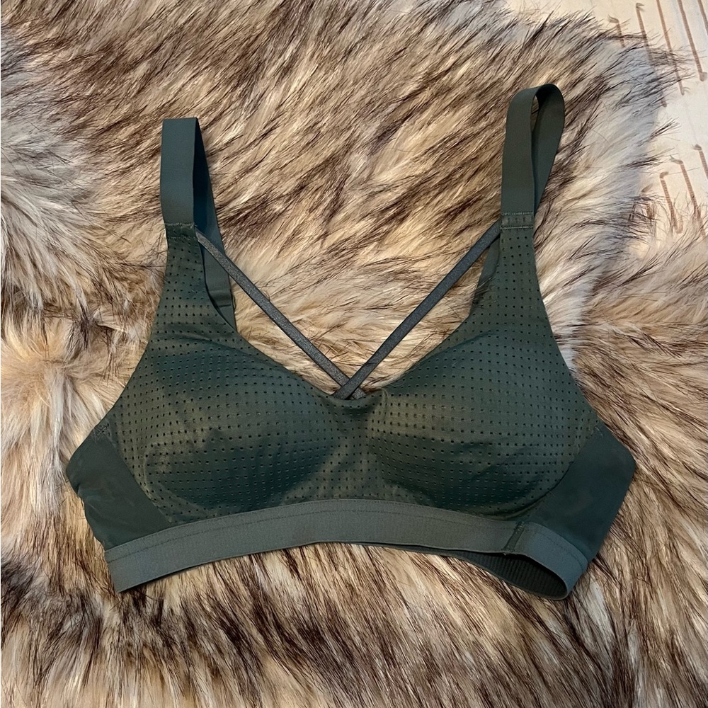 Victoria Secret green strappy sports bra 32A